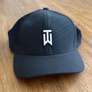 Nike Tiger Woods TW Black Golf Hat with White Logo